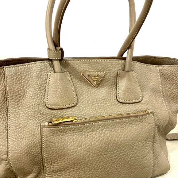 Authentic Prada leather bag in Taupe / cream - Picture 11 of 11